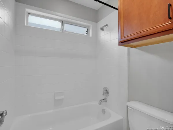 $3,200 | 7654 Eagle Ledge, San Antonio, TX 78249