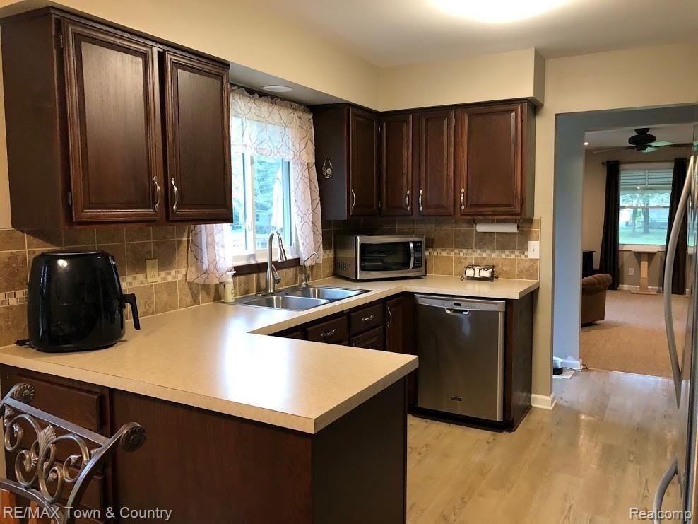 4476 North Linden Road Flint, MI 48504 - Photo 12 of 52