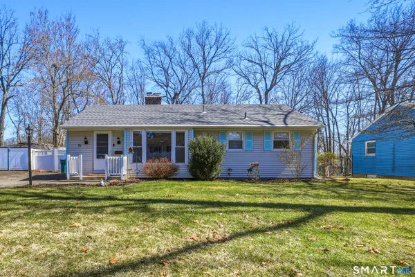 $279,900 | 91 Ellsworth Drive, Bloomfield, CT 06002