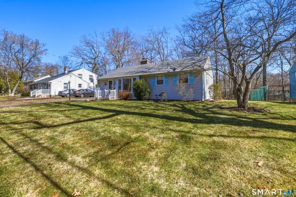 $279,900 | 91 Ellsworth Drive, Bloomfield, CT 06002