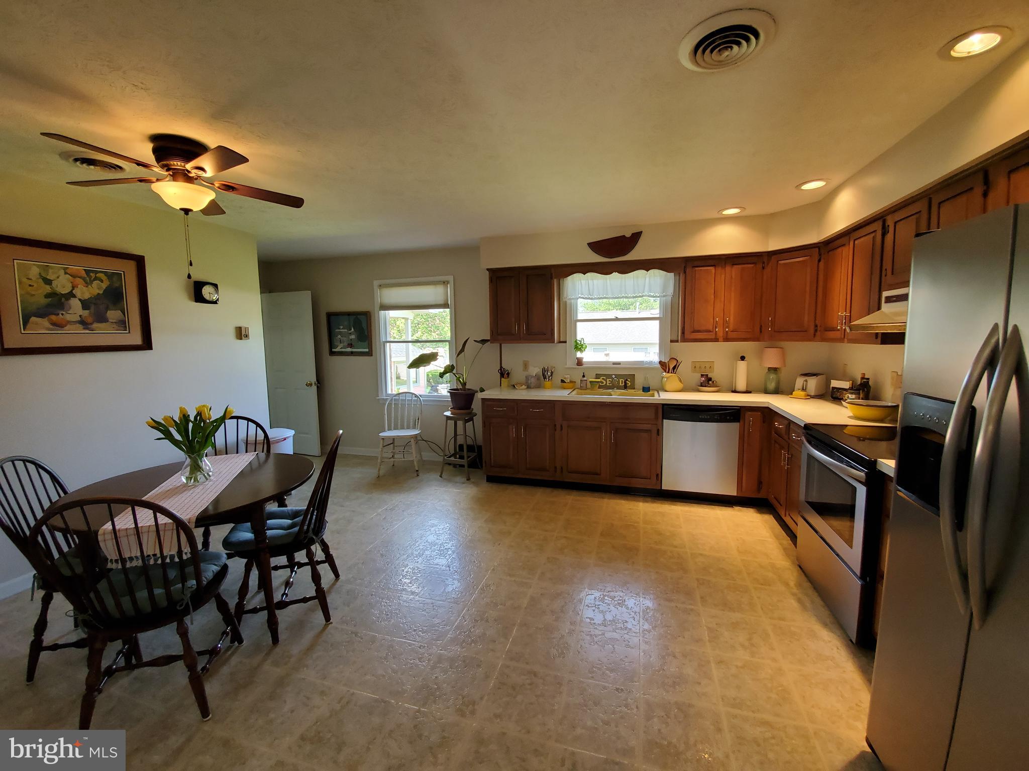 134 Russelcroft Road Winchester, VA 22601 - Photo 16 of 35 Kitchen Eat-In