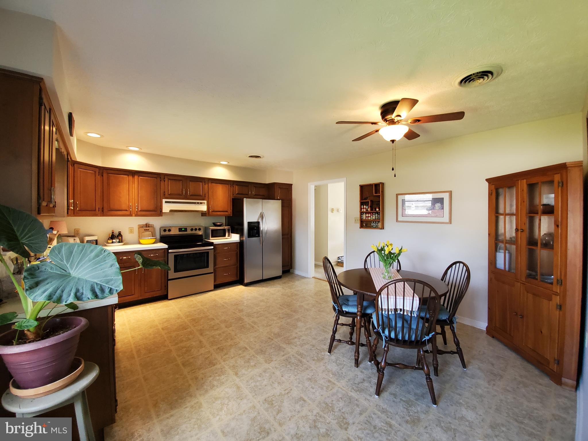 134 Russelcroft Road Winchester, VA 22601 - Photo 17 of 35 Kitchen