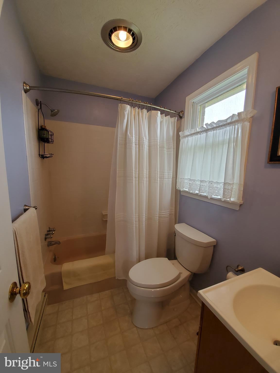 134 Russelcroft Road Winchester, VA 22601 - Photo 26 of 35 Primary Bath