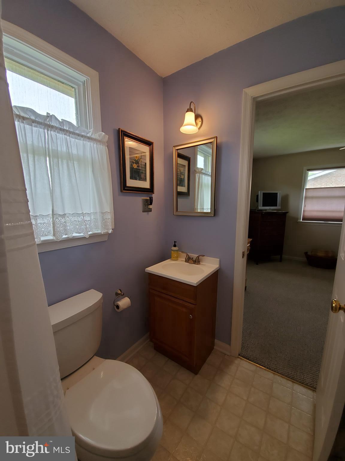 134 Russelcroft Road Winchester, VA 22601 - Photo 27 of 35 Primary Bath