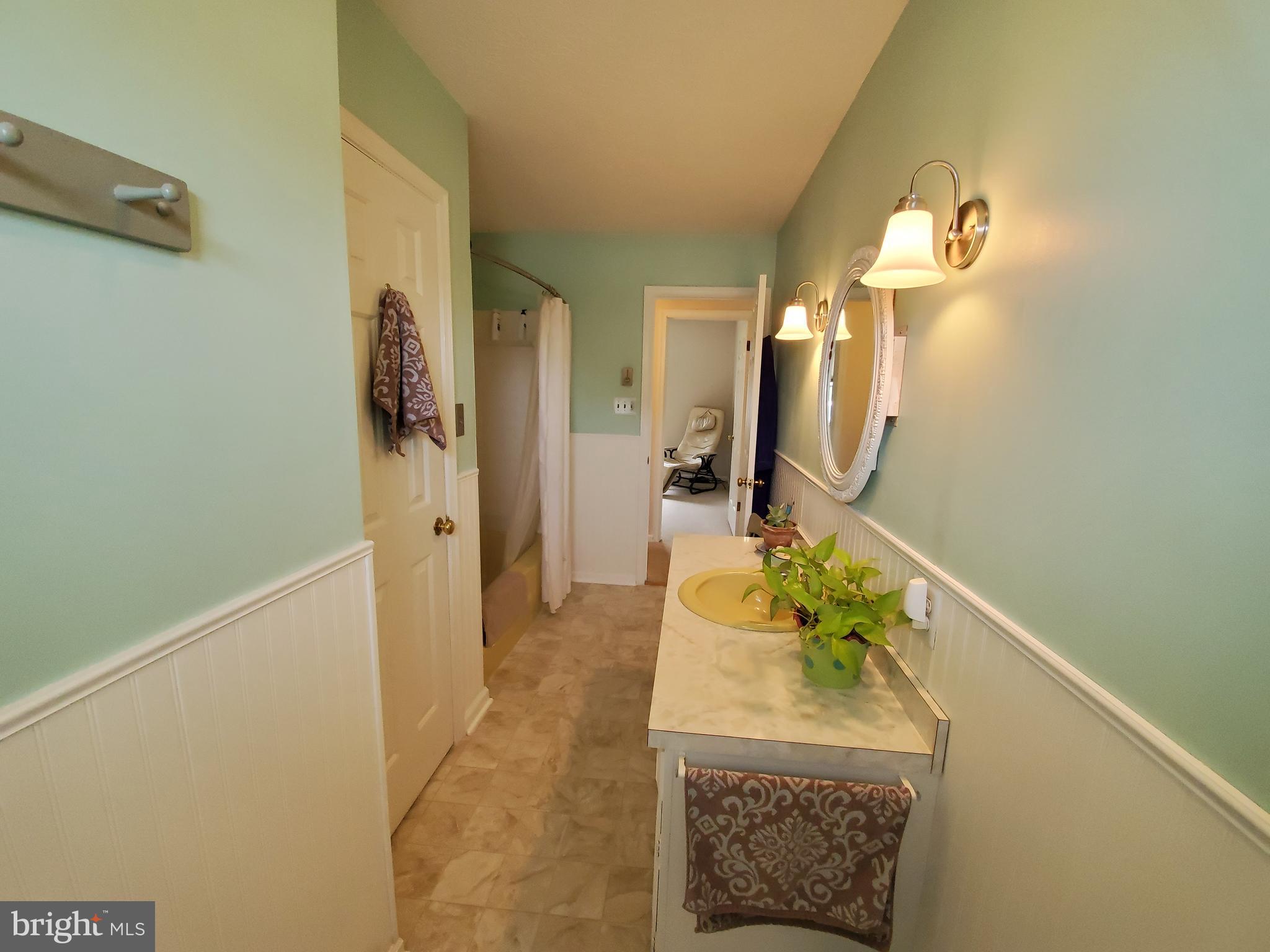 134 Russelcroft Road Winchester, VA 22601 - Photo 31 of 35 Hall Full Bath