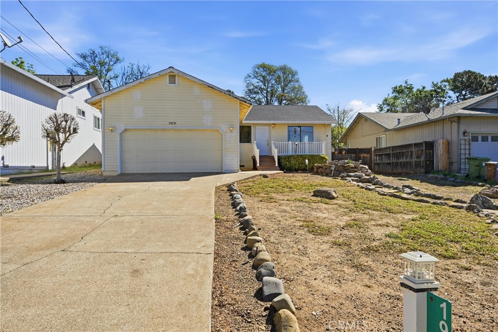 19176 Stonegate Road Hidden Valley Lake, CA 95467 - Photo 25 of 26 Lots of parking.