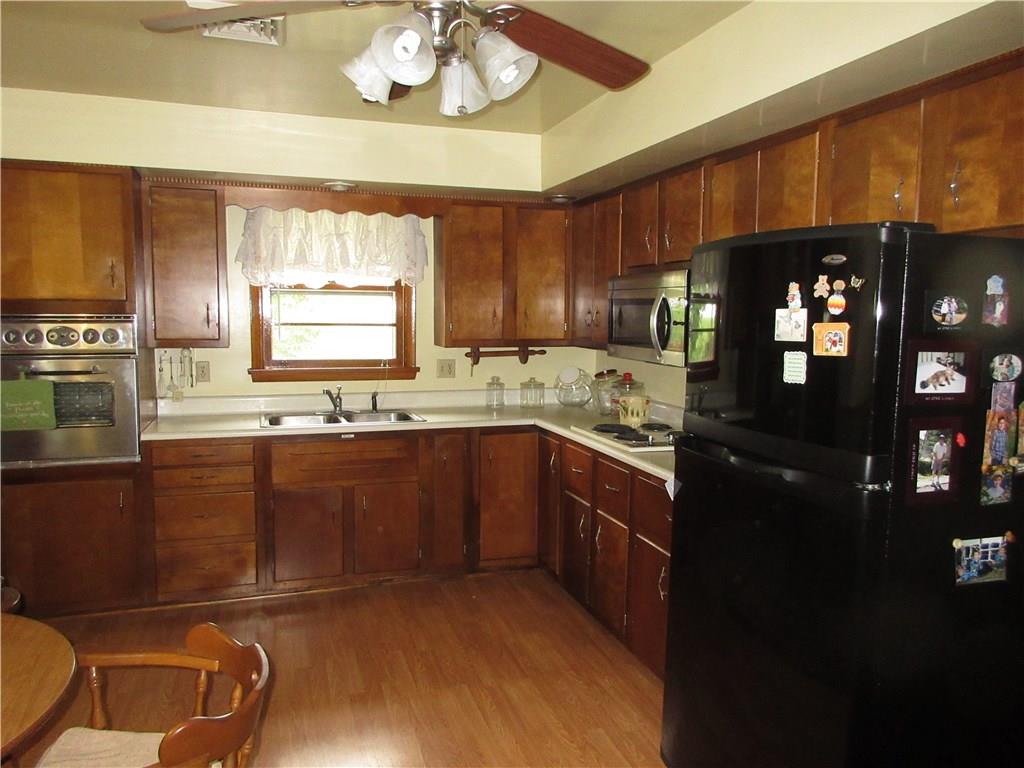 105 North Eberhart Road Butler, PA 16001 - Photo 8 of 14