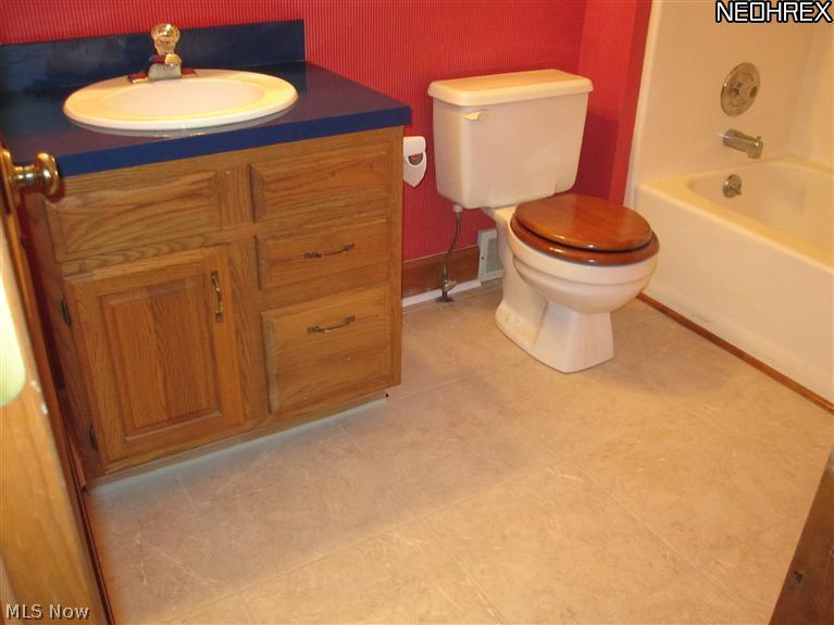 2648 Johnnycake Road Mogadore, OH 44260 - Photo 21 of 25 Upstairs bath has new flooring