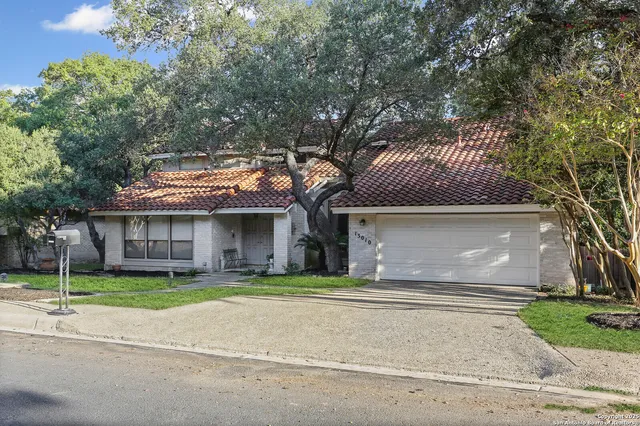 $475,000 | 13010 Hunters Ridge Street, San Antonio, TX 78230