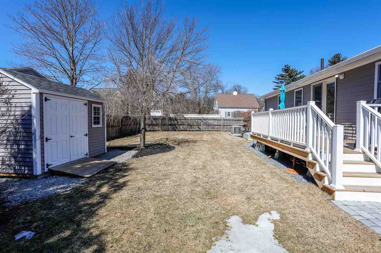 6 Hideaway Road Nashua, NH 03064 - Photo 8 of 35