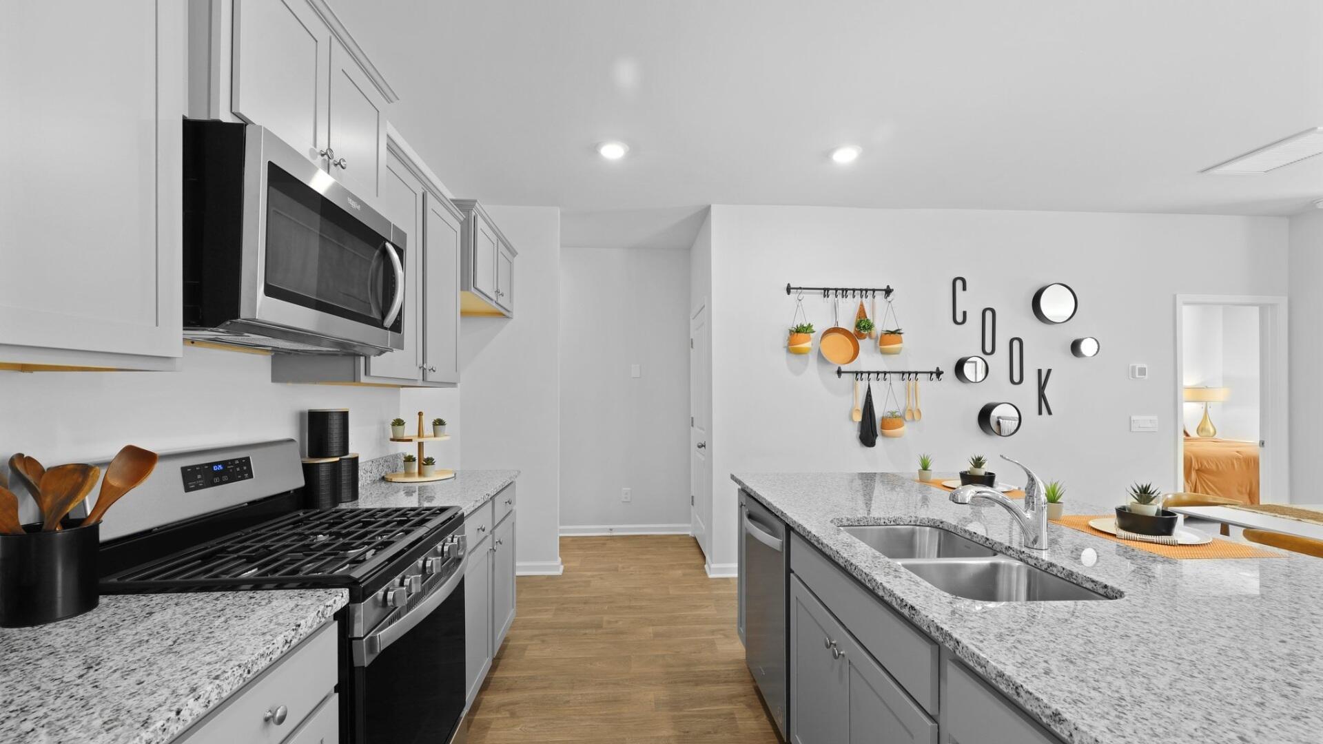 814 Long Blf Road Summerville, SC 29486 - Photo 22 of 56 32-web-or-mls-550A3302