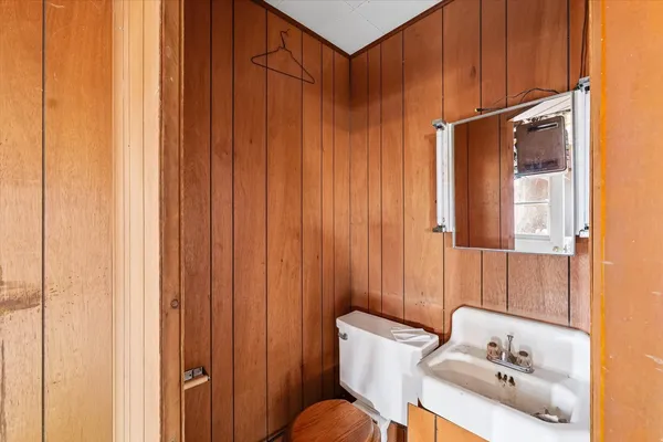 $125,000 | 242 East Pine Street, Paxton, IL 60957