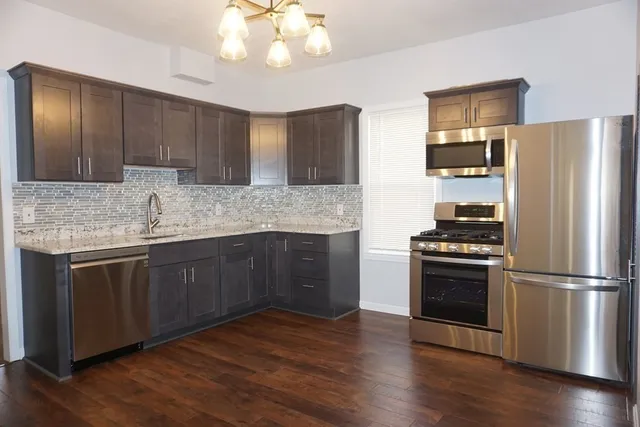 $2,400 | 107 Pond Street, Unit 1, Waltham, MA 02451