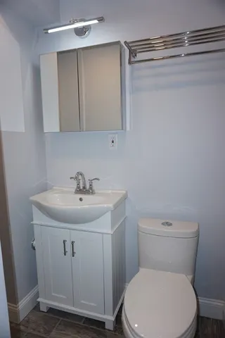 $2,400 | 107 Pond Street, Unit 1, Waltham, MA 02451