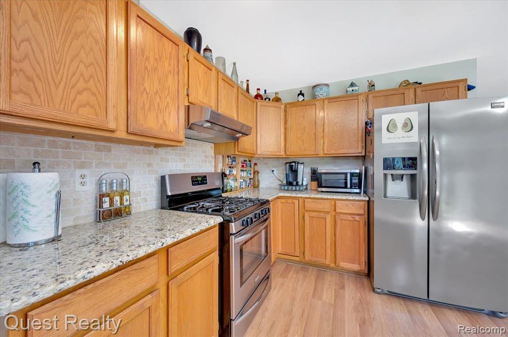 3703 Samuel Avenue Rochester Hills, MI 48309 - Photo 9 of 26