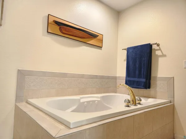 $459,000 | 34605 Pumphouse Road, Unit 404, Bayfield, WI 54814