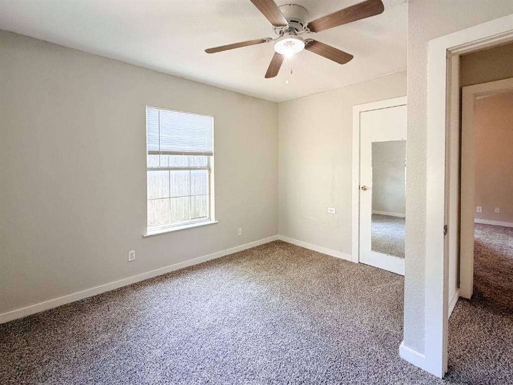 1705 North Robinson Street Cleburne, TX 76031 - Photo 9 of 16