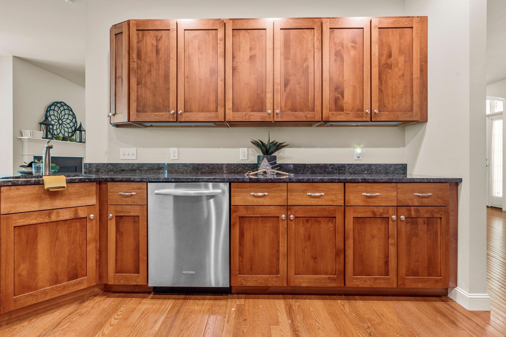 200 Pleasant Pond Way Manchester, NH 03102 - Photo 12 of 34