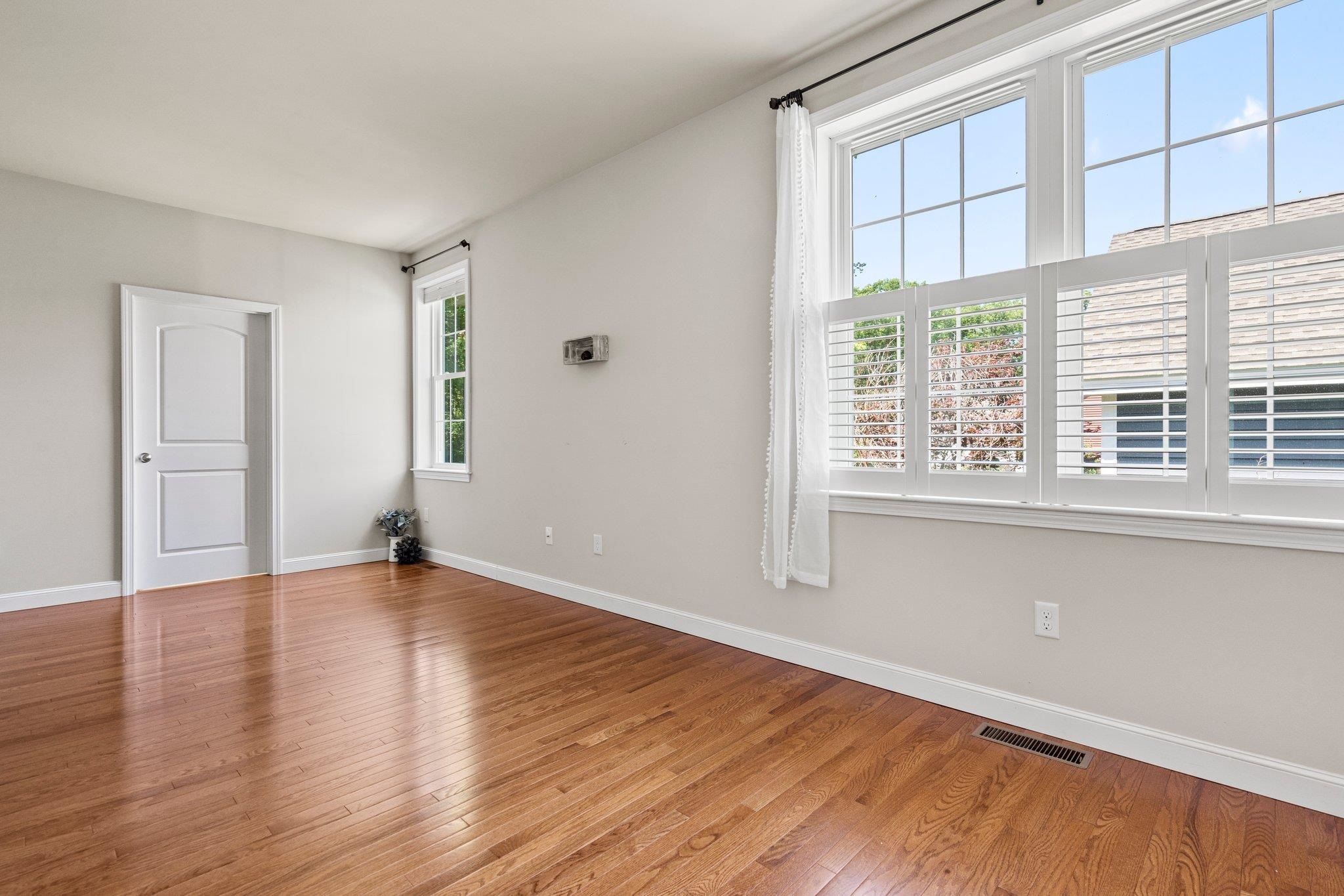 200 Pleasant Pond Way Manchester, NH 03102 - Photo 25 of 34