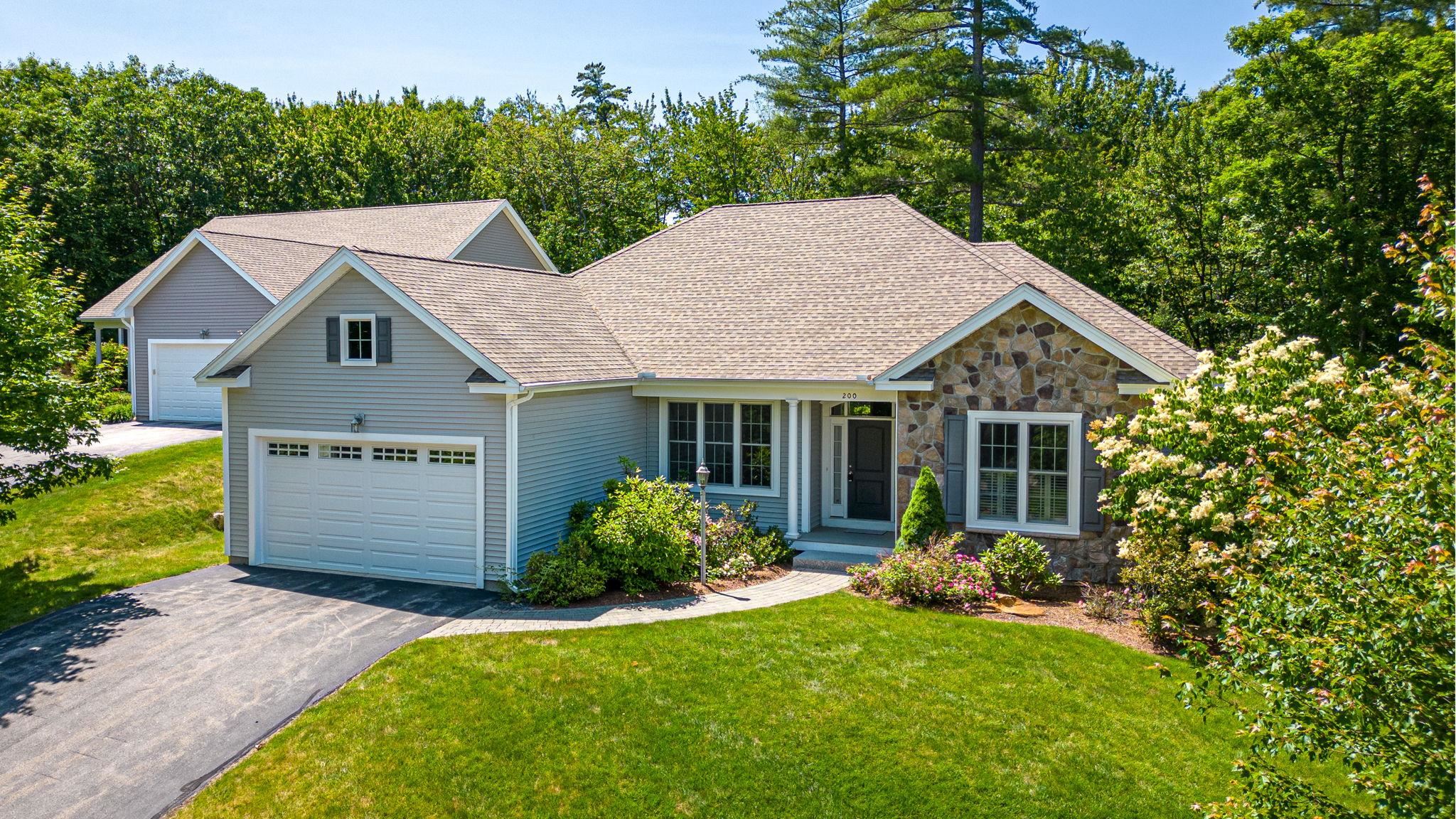 200 Pleasant Pond Way Manchester, NH 03102 - Photo 3 of 34