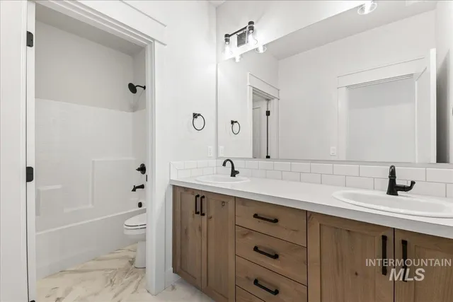 $719,900 | 6731 North Magic Mallard Avenue, Unit ADDISON, Meridian, ID 83646