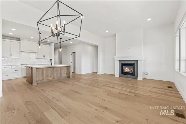 $719,900 | 6731 North Magic Mallard Avenue, Unit ADDISON, Meridian, ID 83646