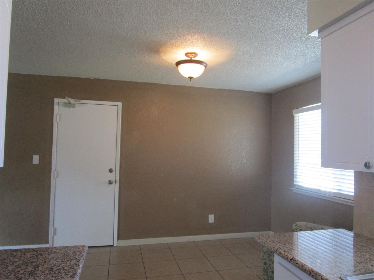17808 Wabash Road Madera, CA 93638 - Photo 7 of 25 Gallery Image 7