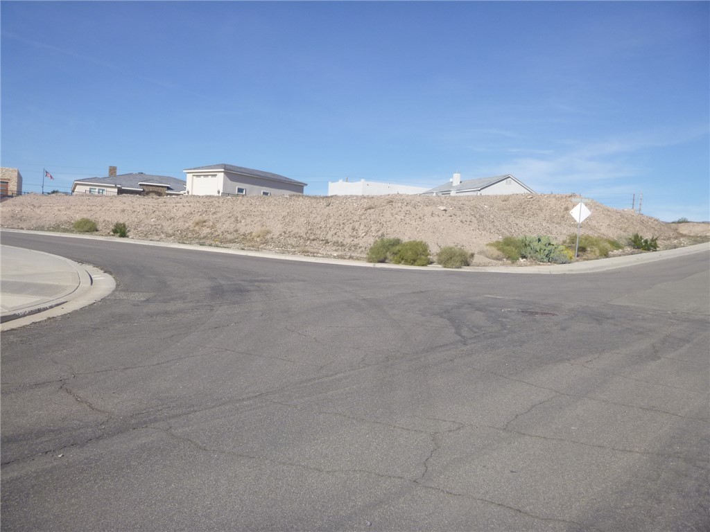 2677 Pegasus Ranch Road Bullhead City, AZ 86429 - Photo 7 of 9