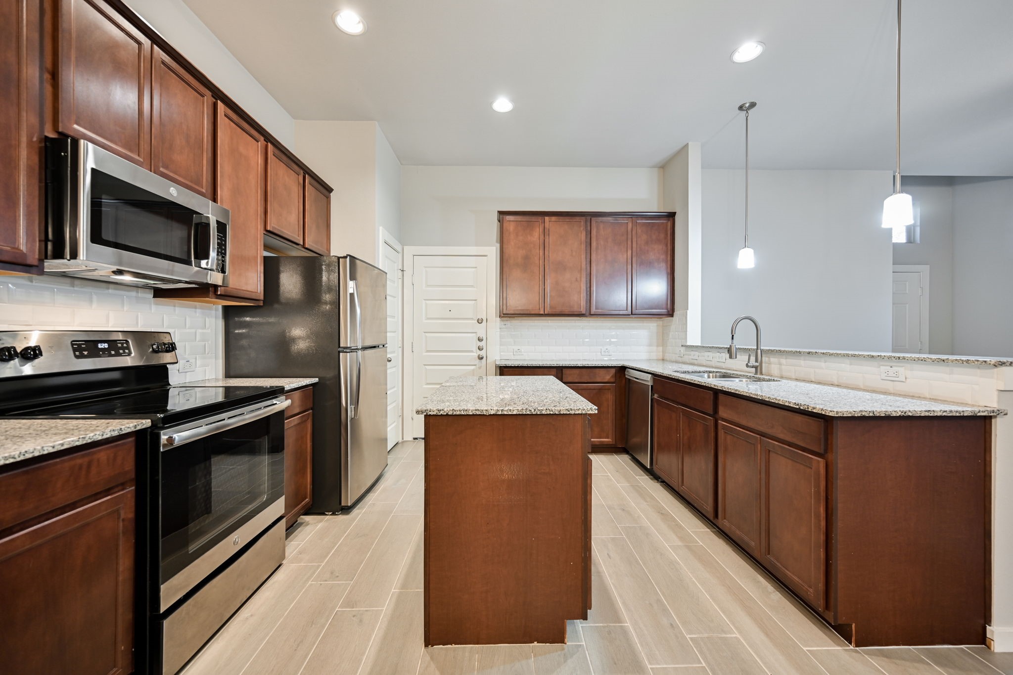 127 Wickersham, Unit A Conroe, TX 77304 - Photo 15 of 36