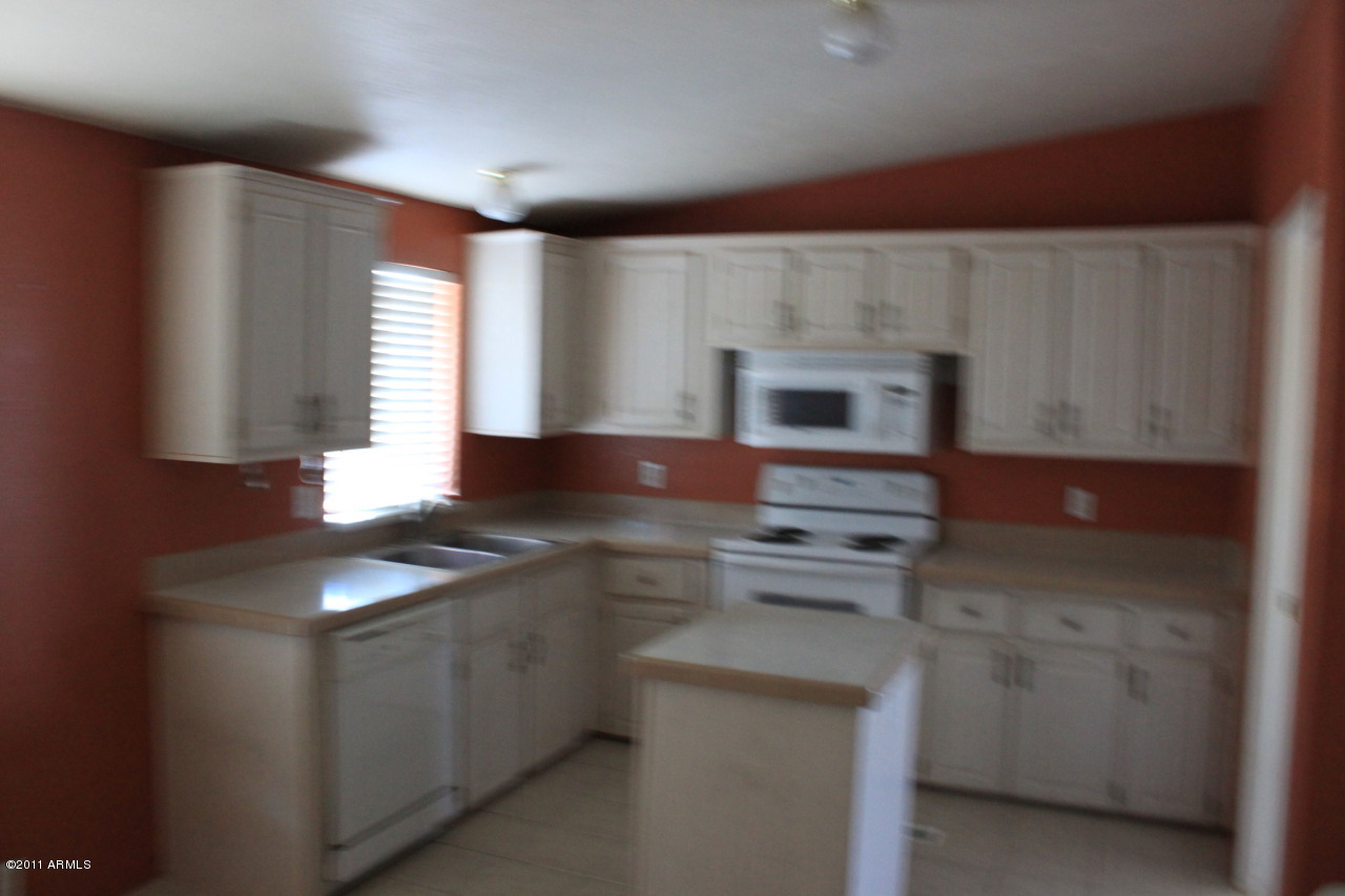 16917 East Montgomery Road Rio Verde, AZ 85263 - Photo 2 of 5 Kitchen