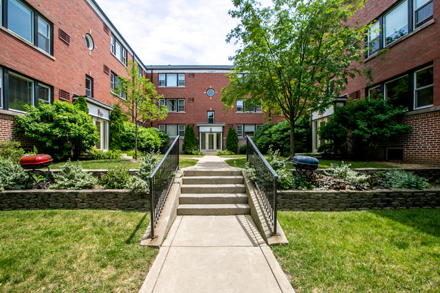 149 Callan Avenue, Unit 1W Evanston, IL 60202 - Photo 1 of 19