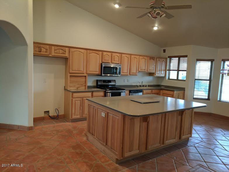 34410 West Eclipse Road Stanfield, AZ 85172 - Photo 19 of 48 Kitchen