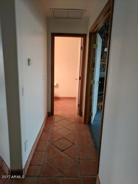 34410 West Eclipse Road Stanfield, AZ 85172 - Photo 23 of 48 Hallway