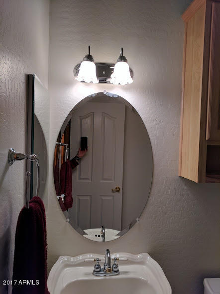 34410 West Eclipse Road Stanfield, AZ 85172 - Photo 25 of 48 Half Bathroom (2)