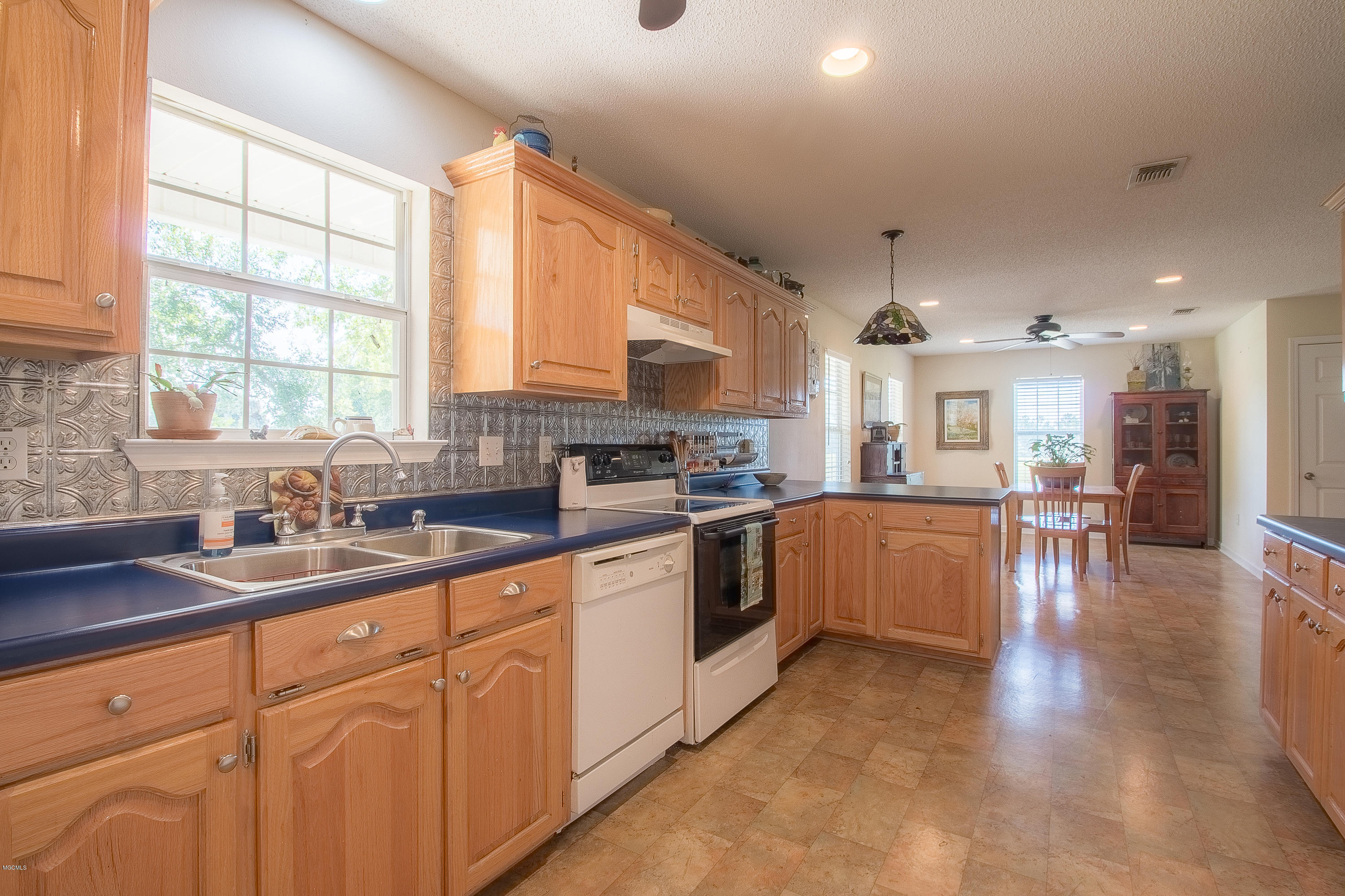 20439 Scarborough Road Saucier, MS 39574 - Photo 17 of 21 20439 Scarborough Rd-117