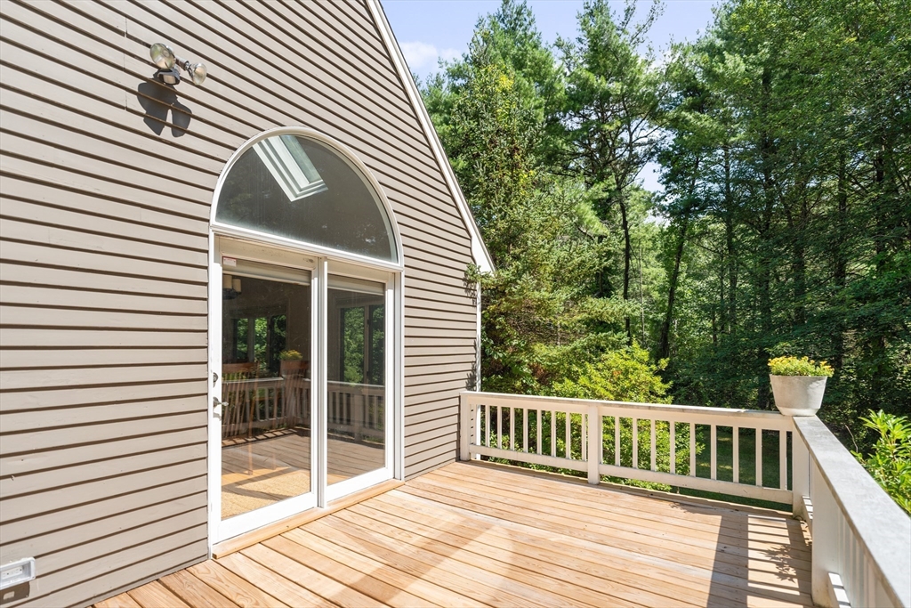 39 Stuart Road Rochester, MA 02770 - Photo 20 of 32 Gallery Image 20