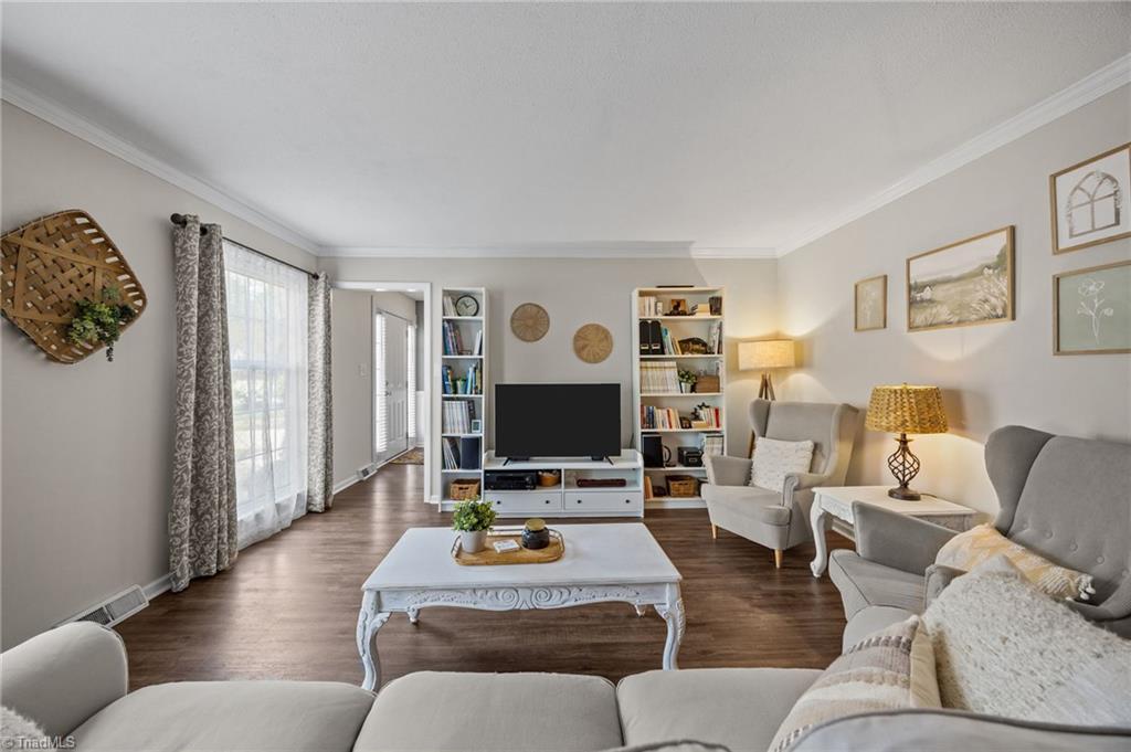 511 Rockspring Road High Point, NC 27262 - Photo 11 of 44