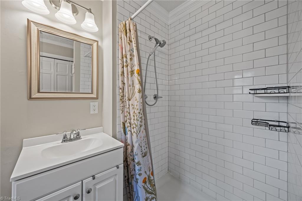 511 Rockspring Road High Point, NC 27262 - Photo 31 of 44