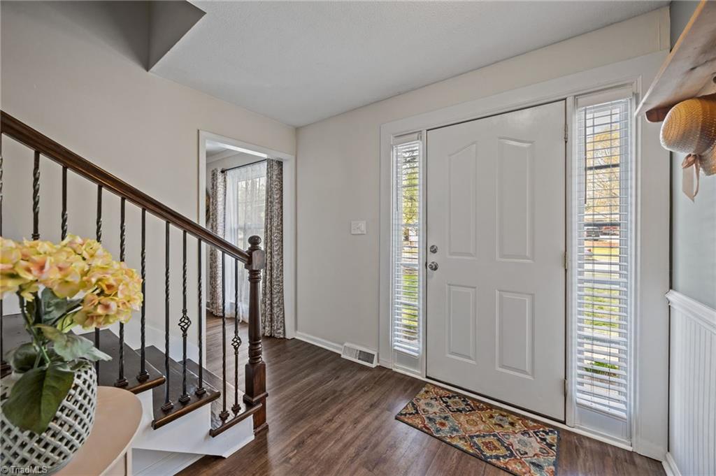 511 Rockspring Road High Point, NC 27262 - Photo 7 of 44