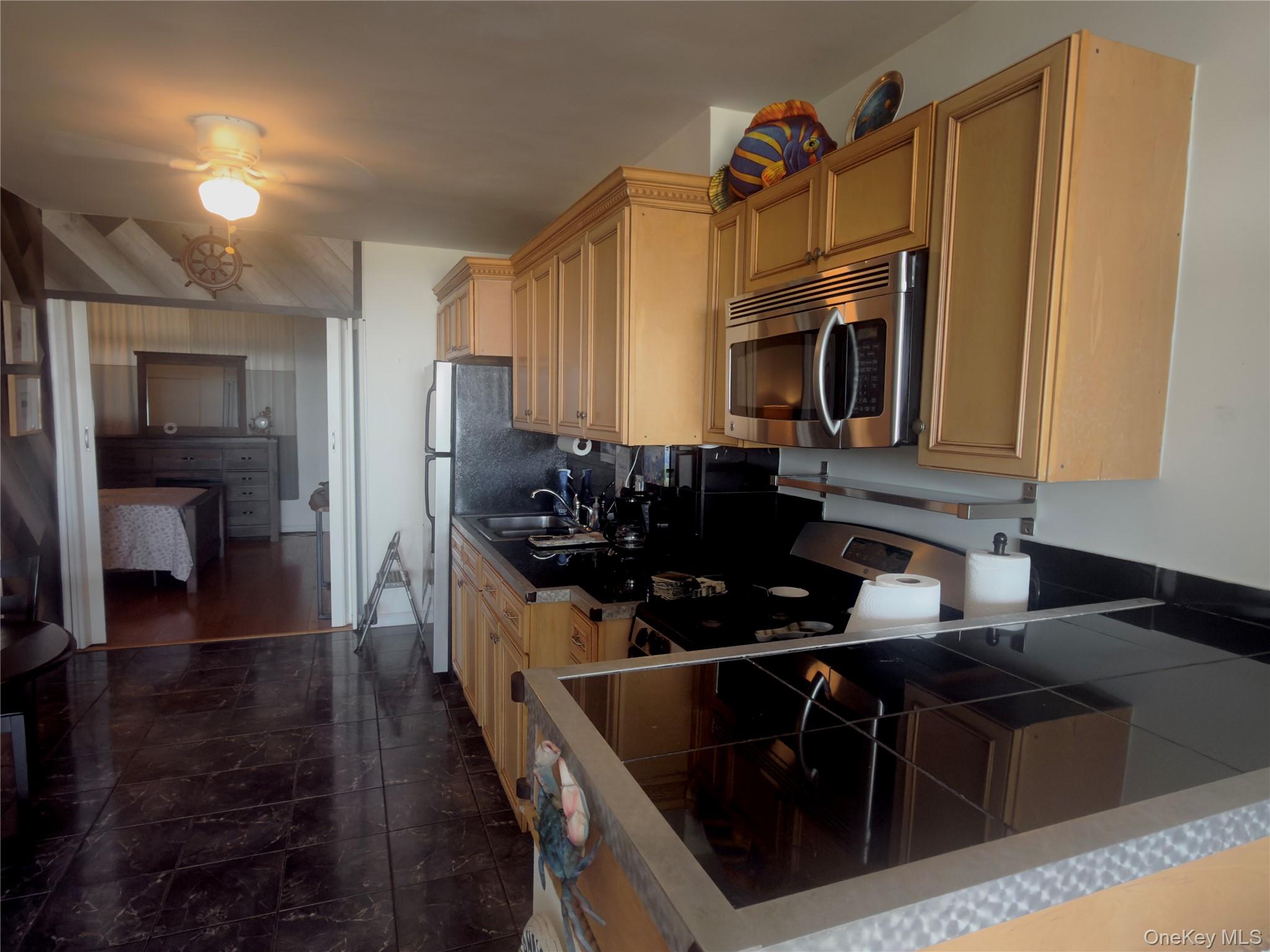 830 Shore Road, Unit 2S Long Beach, NY 11561 - Photo 7 of 11
