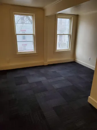 $945 | 45 Park Avenue, Unit 20, Albany, NY 12202