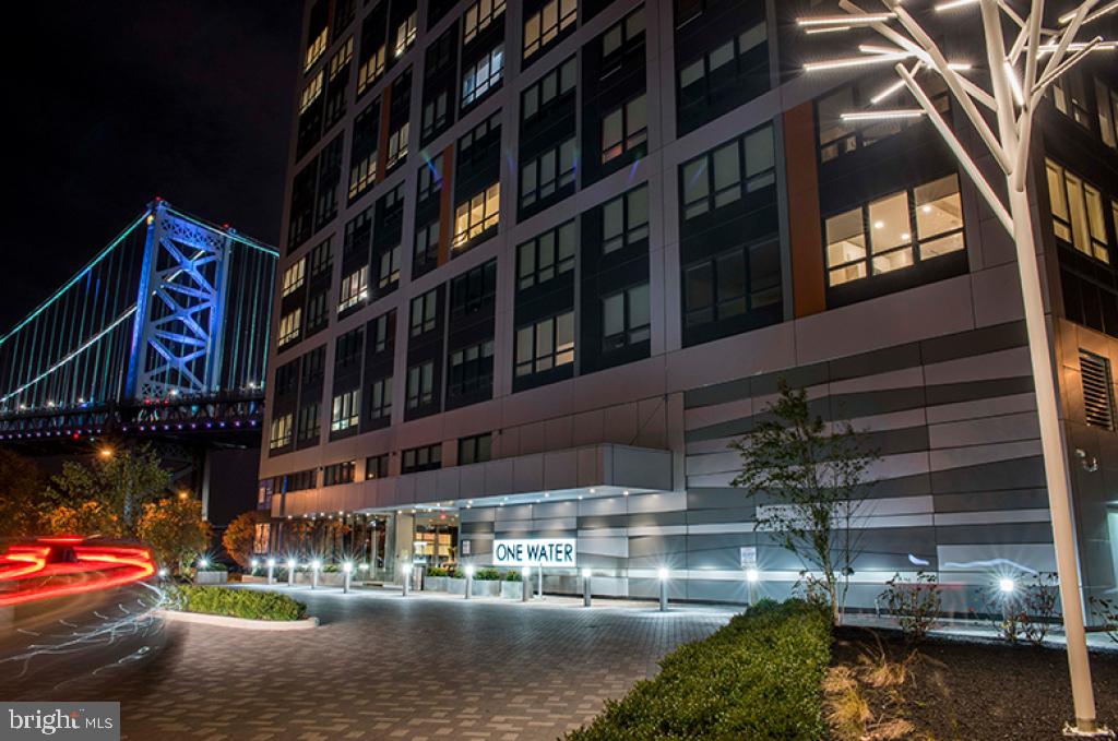 235 North Christopher Columbus Boulevard, Unit 510 Philadelphia, PA 19106 - Photo 54 of 55 a view of building with interior