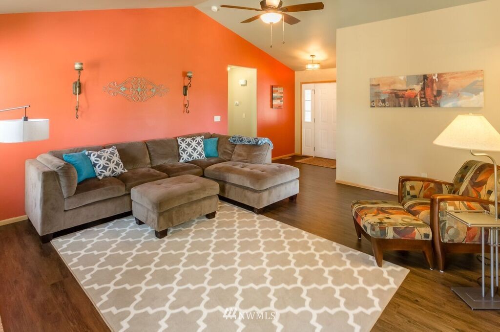 265 East Axton Road Bellingham, WA 98226 - Photo 3 of 25 Gallery Image 3