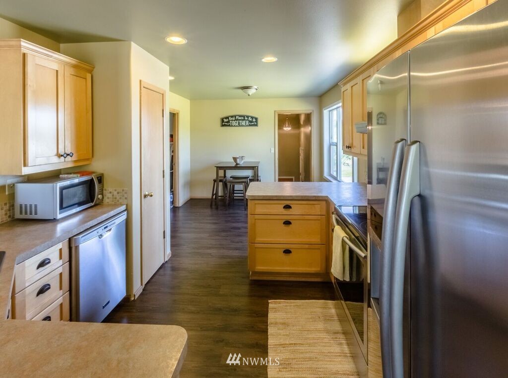 265 East Axton Road Bellingham, WA 98226 - Photo 7 of 25 Gallery Image 7