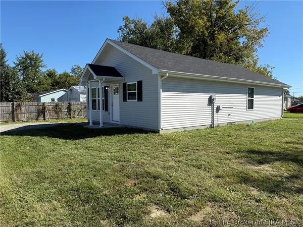 $160,000 | 37 Rural Street, Austin, IN 47102