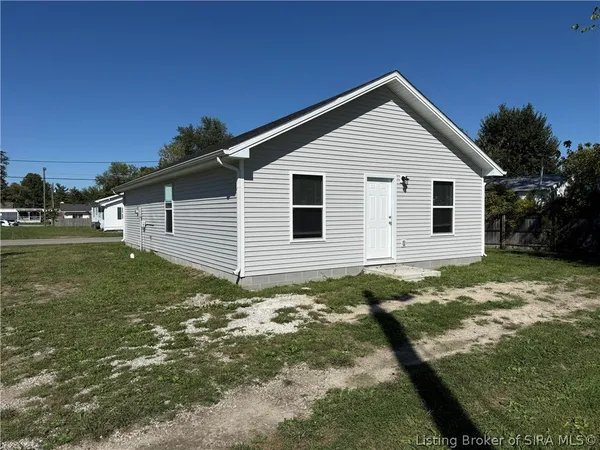 $160,000 | 37 Rural Street, Austin, IN 47102