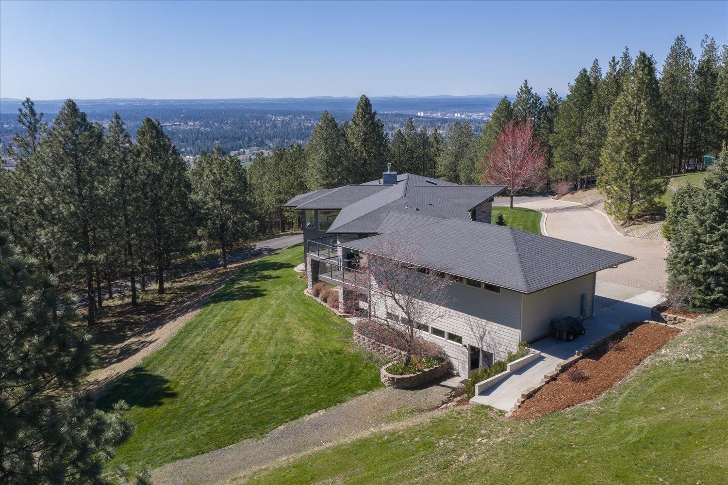 7409 East 44th Place Spokane, WA 99223 - Photo 2 of 50
