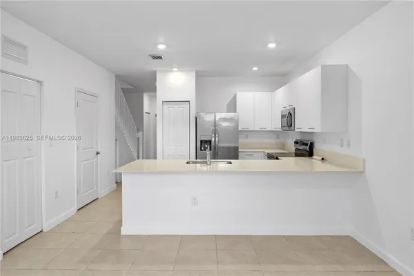 $3,000 | 12258 Northwest 24th Place, Miami, FL 33167