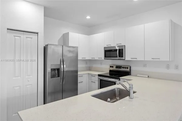 $3,000 | 12258 Northwest 24th Place, Miami, FL 33167