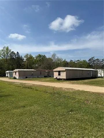 $350,000 | 207-217 West Railroad Avenue, Independence, LA 70443